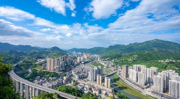 石阡县全力推进文明城市创建工作