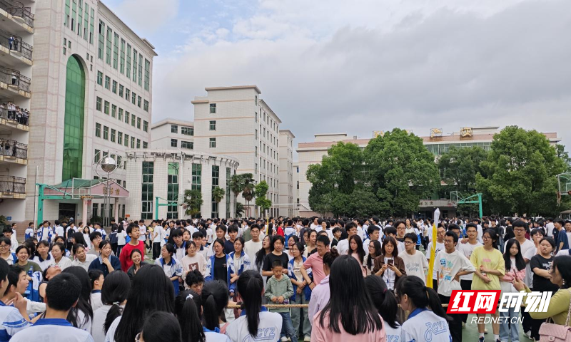 迎高考|汝城一中举行拔河比赛