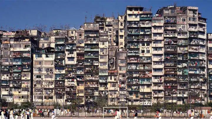 住建部明确【2000 年以前建成的老旧小区全部纳入城市更新改造范围】，老旧小区旧改的难点在哪？如何引入社会资本？_腾讯新闻