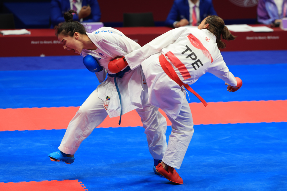 空手道——女子组手55公斤级决赛赛况_腾讯新闻