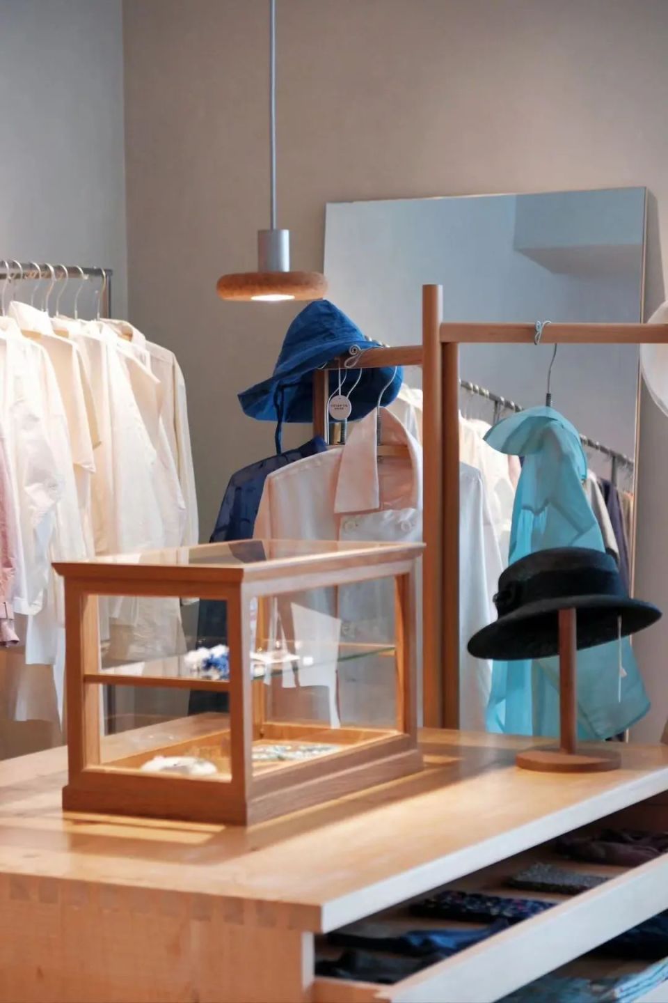 三十年过去了,谁还在穿手工制作的衣服?