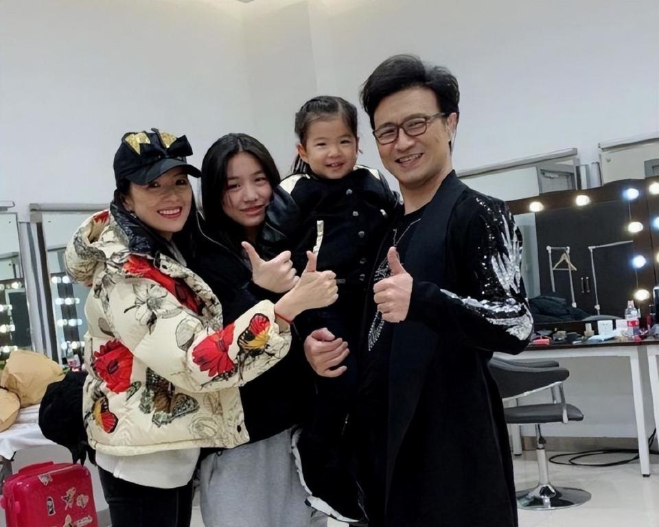 曝章子怡离婚原因:汪峰拿她钱投资亏了9位数,邓超孙俪被波及_腾讯新闻
