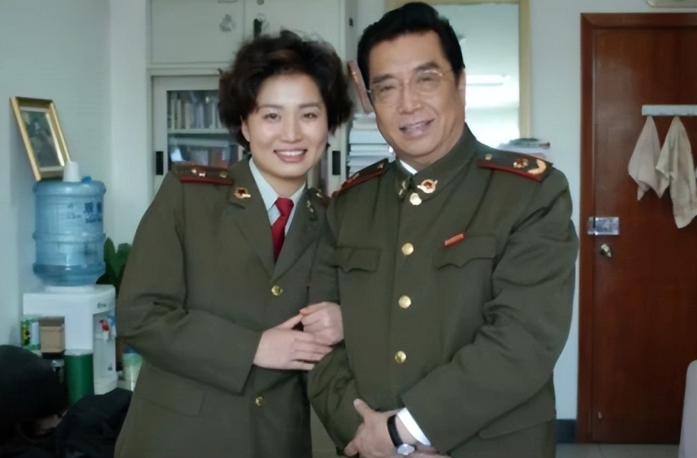 84岁的李双江:尽管岳母比自己小几岁,给她尽孝也能坦然_腾讯新闻