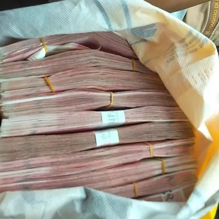 10万火急男子酒后丢了10万元现金