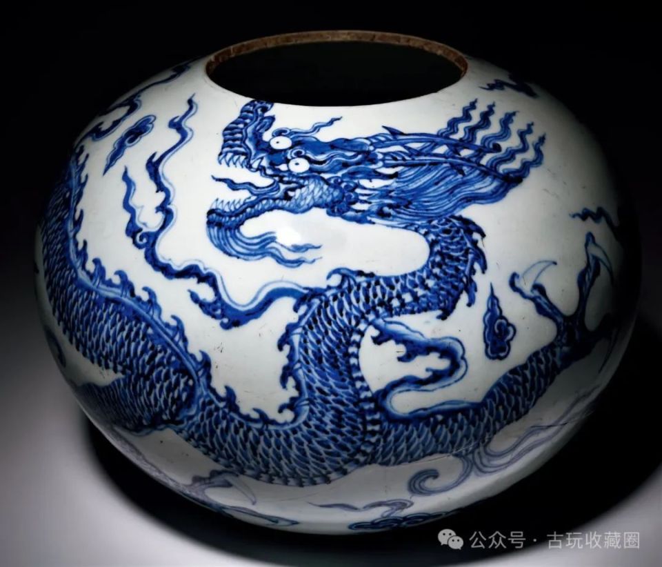 中国古玩　粉彩雲龍紋　大花瓶　天球瓶 1.47亿！市场最贵天球瓶花落雍正!_搜狐网