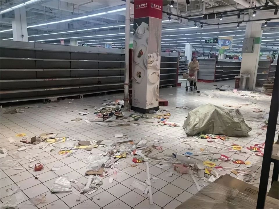 一年闭店3037家，五年亏损116亿！曾经日入百万的生意突然不香了_腾讯新闻