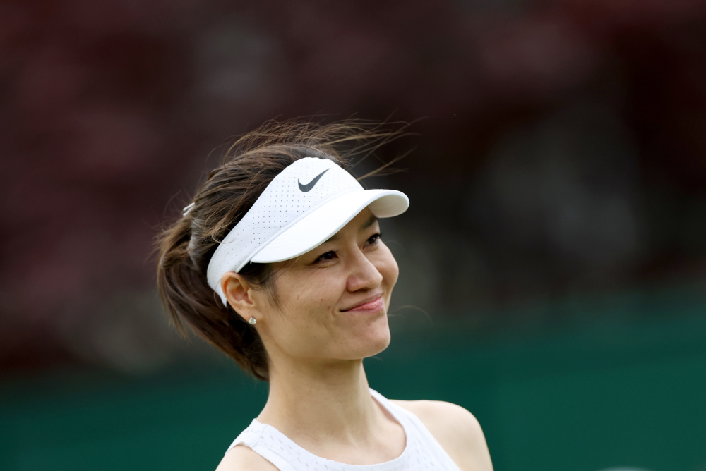 体育网球李娜重返温网出战元老赛