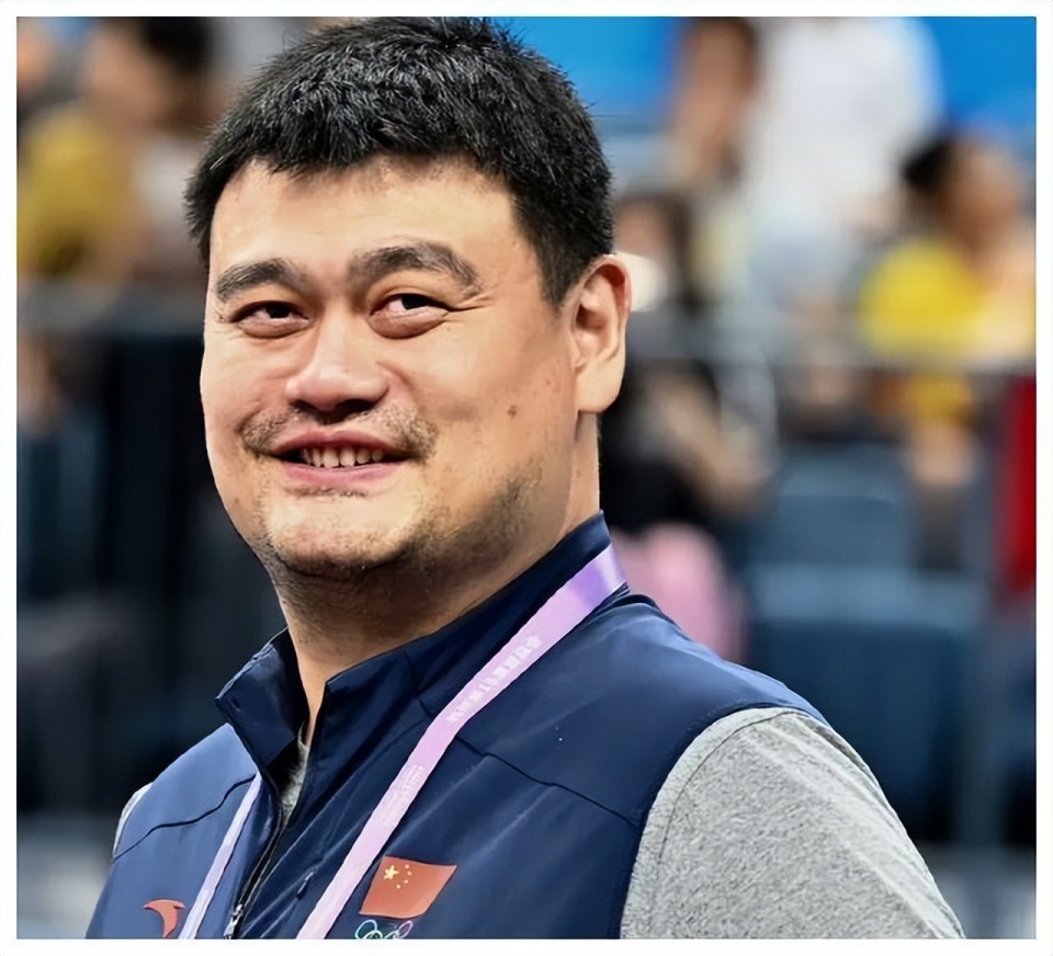 姚明现代篮球2米10打一二三号位比比皆是文班亚马2米26最夸张