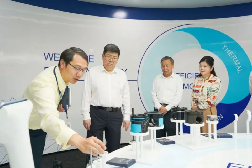 任泽锋率队赴上海招商考察_腾讯新闻
