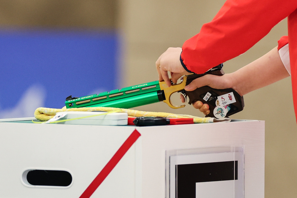 射击——张博文/姜冉馨夺得混合团体10米气手枪冠军