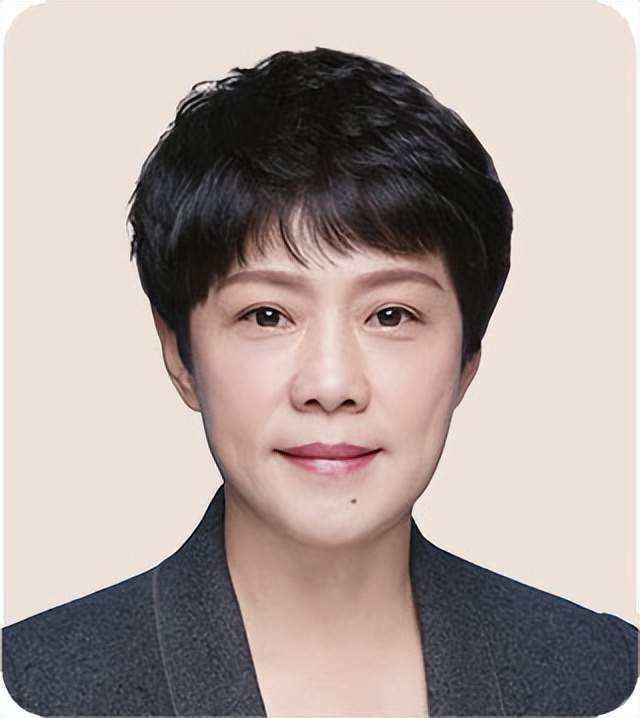 河南省纪委书记曲孝丽:在思想洗礼中"补钙壮骨"