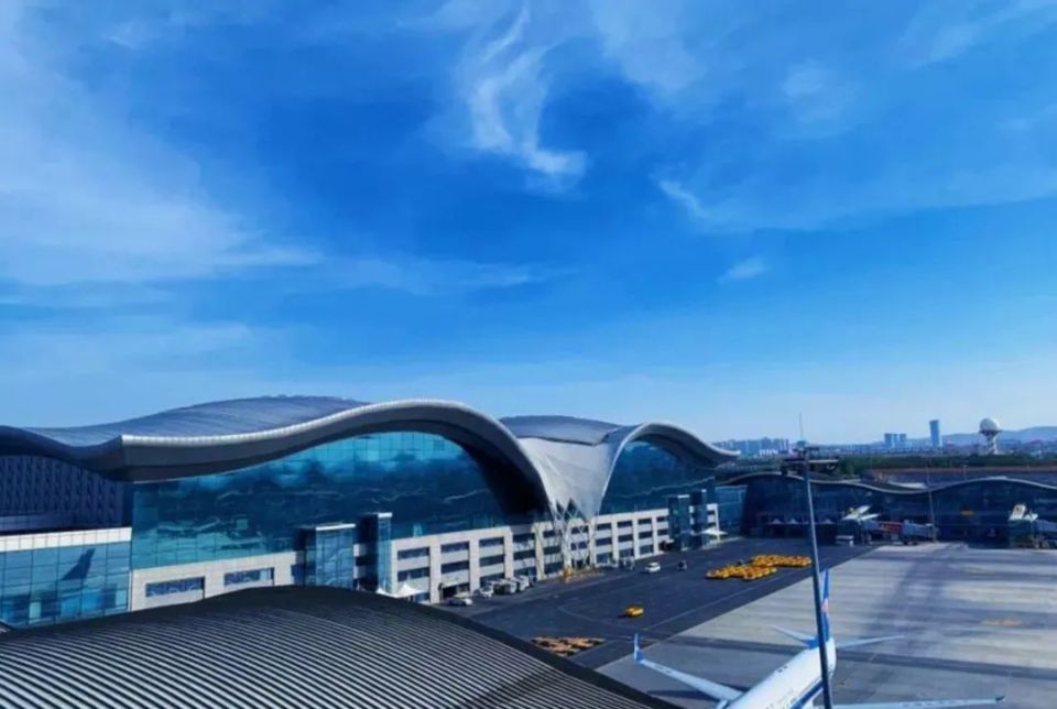 新疆机场集团年旅客吞吐量突破3000万人次,运输生产量持续增长_腾讯