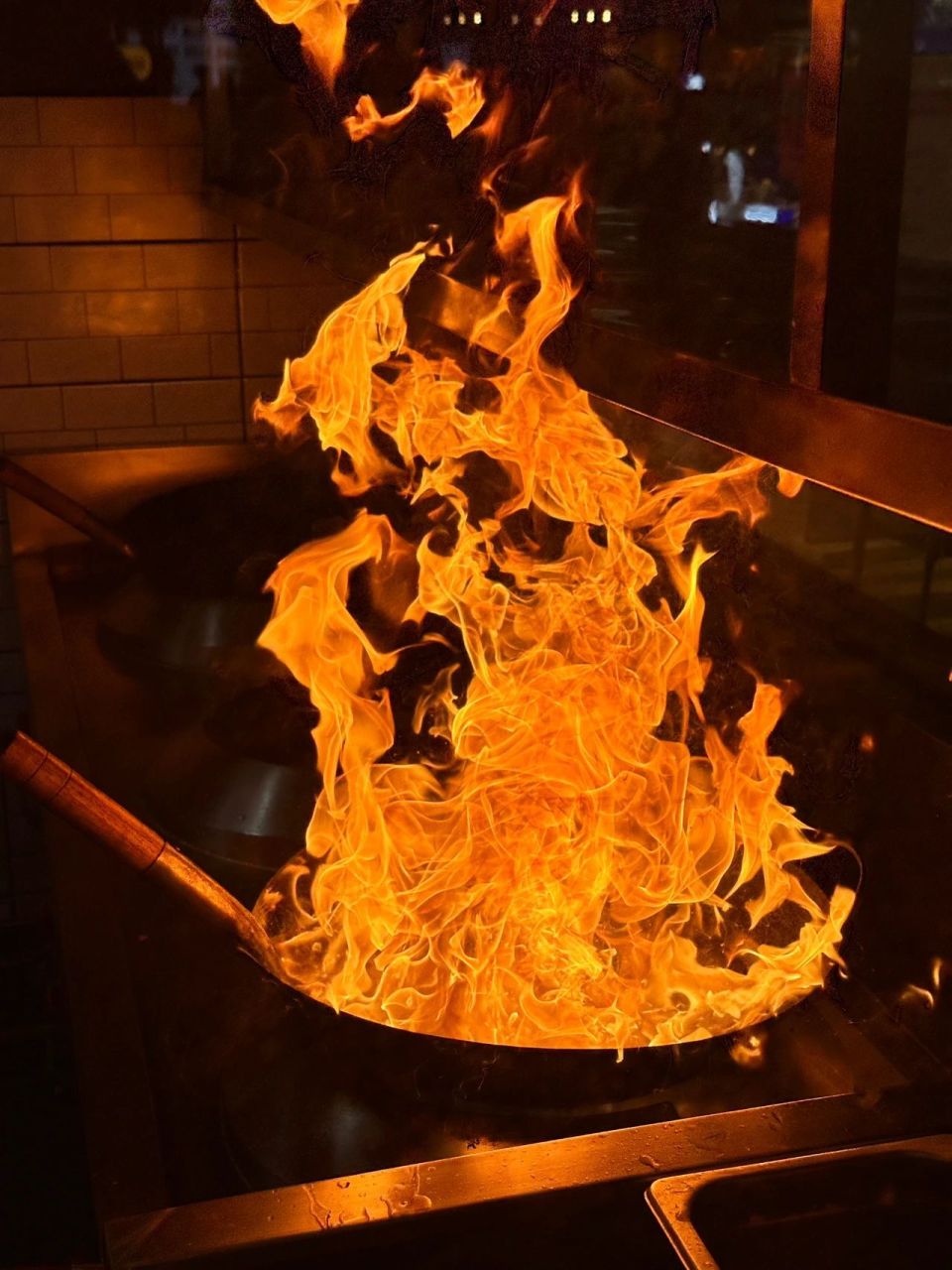 大年初四拜灶神给大家烧一个又大又旺的火盆_腾讯新闻