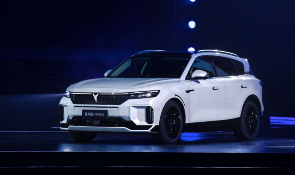 【驾春秋】东风岚图——那就盛开在缝隙之中_腾讯新闻