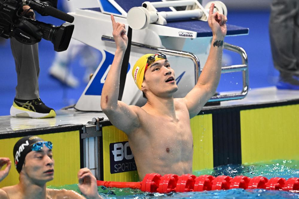 男子200米仰泳:徐嘉余无悬念夺金-腾讯新闻