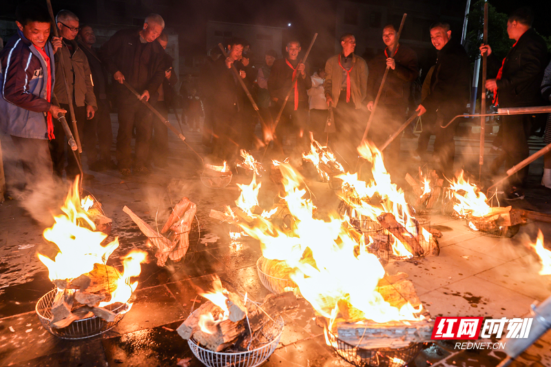 临武"傩戏"原生态展演 祈福国泰民安
