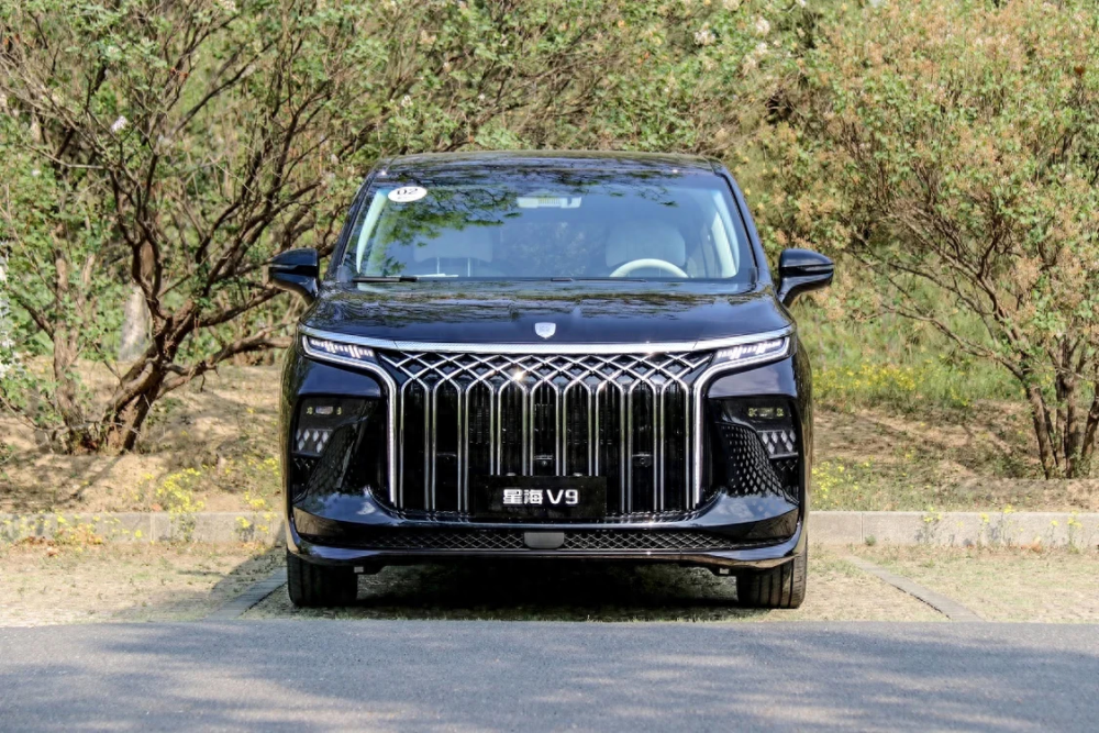 设计独特空间出色,风行星海v9实车图发布