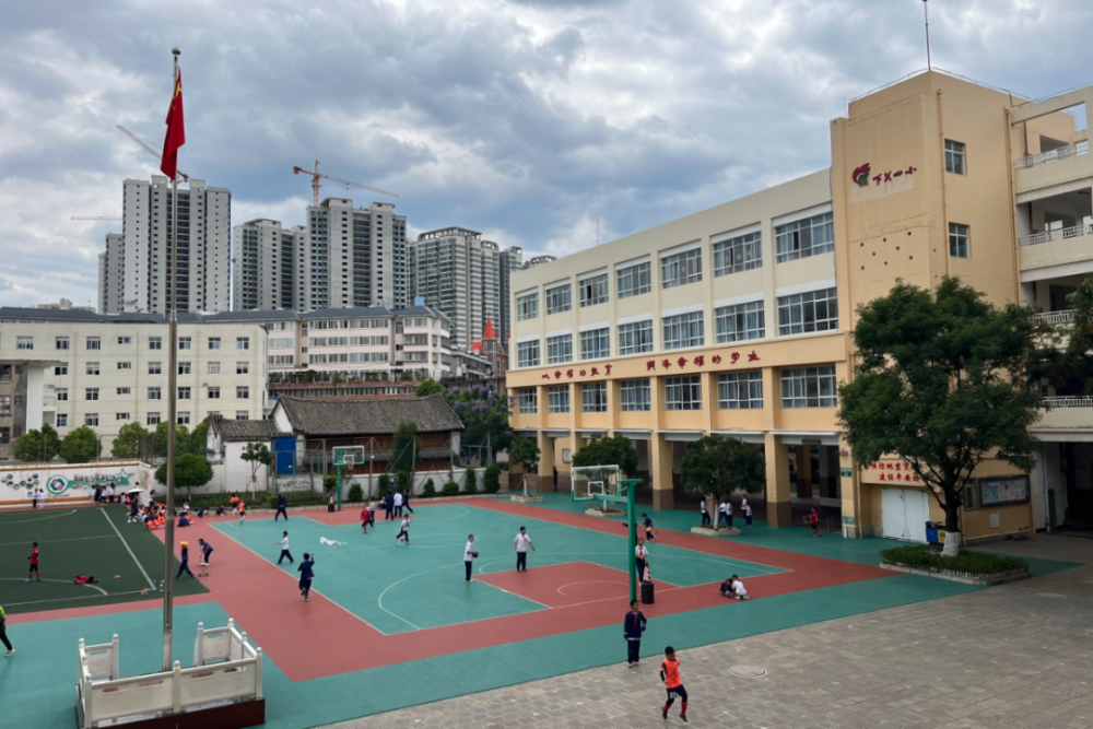 下关四小:多彩校园活动 践行素质教育