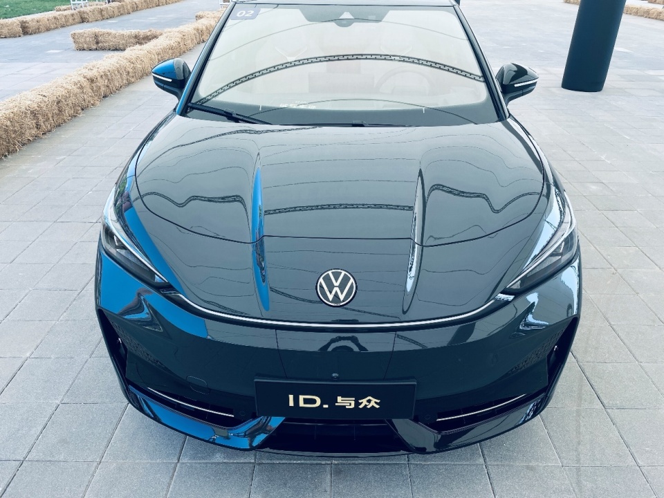 含金标出道,大众首款智能电动轿跑suv——id.与众