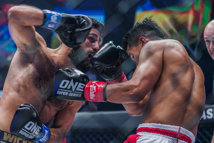 羽量级踢拳世界冠军阿拉佐夫三战马拉特,是卫冕战也是复仇战_腾讯新闻