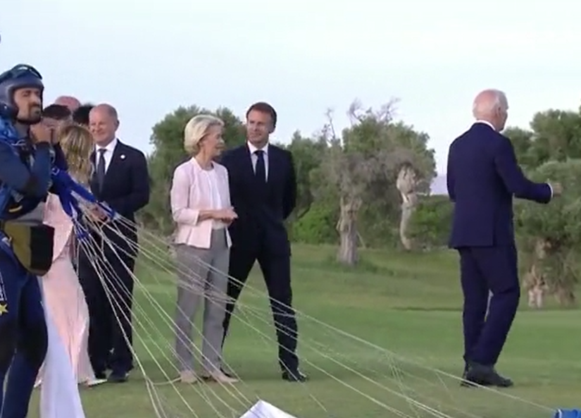 g7在城堡办晚宴,马克龙"悬浮"增高力压苏纳克,81岁拜登缺席