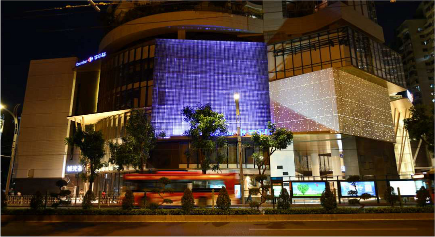 是荔湾辖内一间以时尚消费为主的其时名为新光城市广场,可追溯到2004