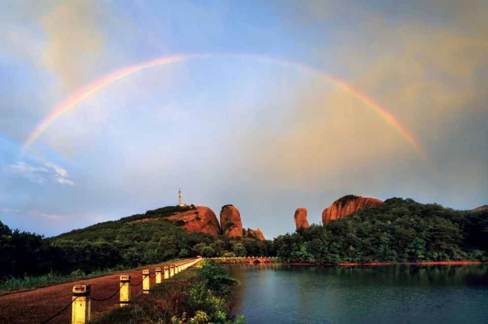 无山不龟,无石不龟,让您在游山玩水中感叹大自然的鬼斧神工和瑰丽神奇