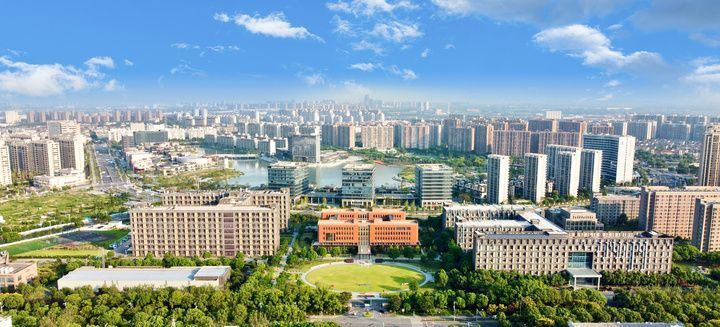 (科创活力涌动的镇海新城)长三角南翼,"海天雄镇"镇海,锚定"科创强区"