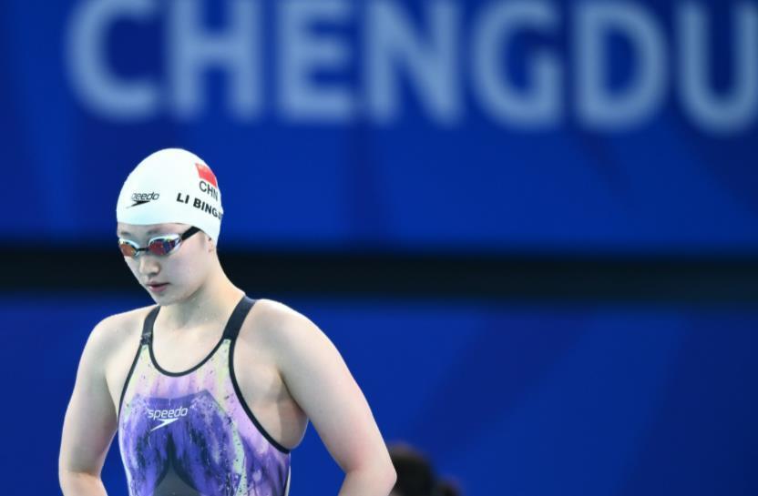 大赛拿到冠军,其中第一棒的潘展乐创造了新的男子百米自由泳世界纪录