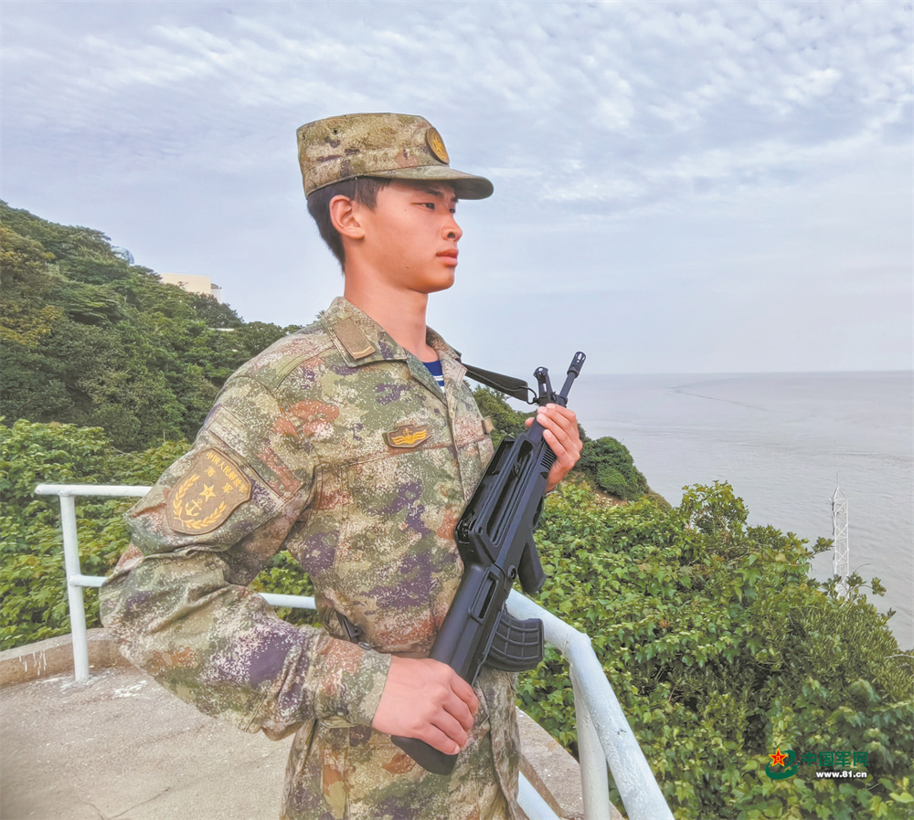 聚焦三位春季入伍的新战友,感受年轻士兵的奋进姿态_腾讯新闻