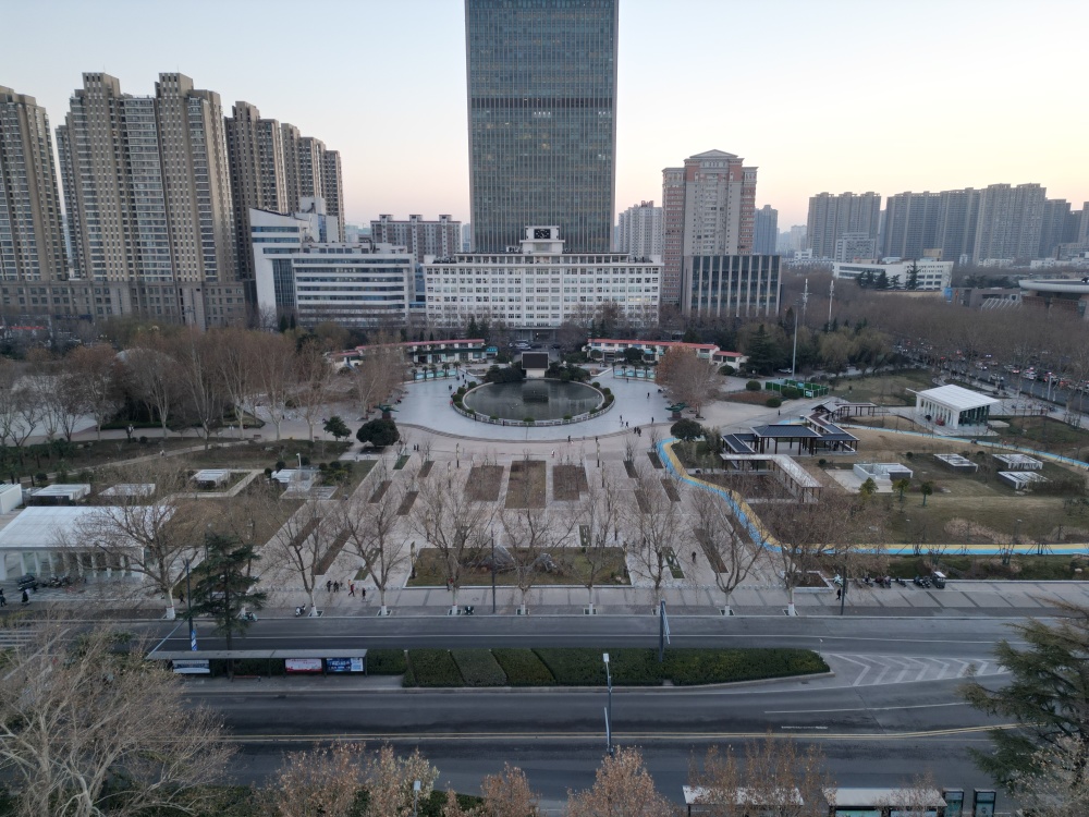 郑州绿城广场展新颜