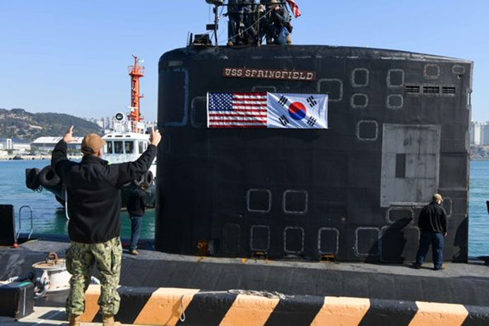 一艘美国核潜艇抵达釜山，韩媒炒此举是“展示武力对朝警告”600060海信电器2023已更新(知乎/网易)