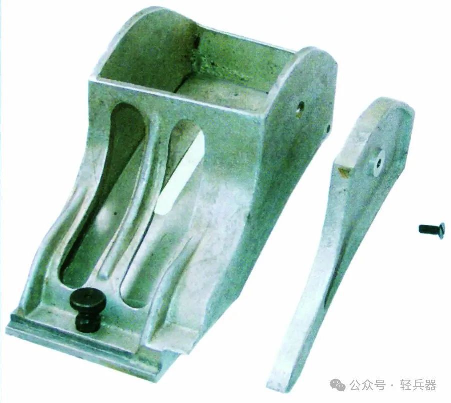 奥军装备的不可散弹链与"戈弗勒"gf-66型装弹器