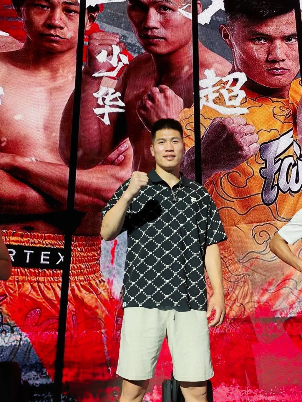 首战武林风,"神拳小子"王少华打爆伊朗悍将!