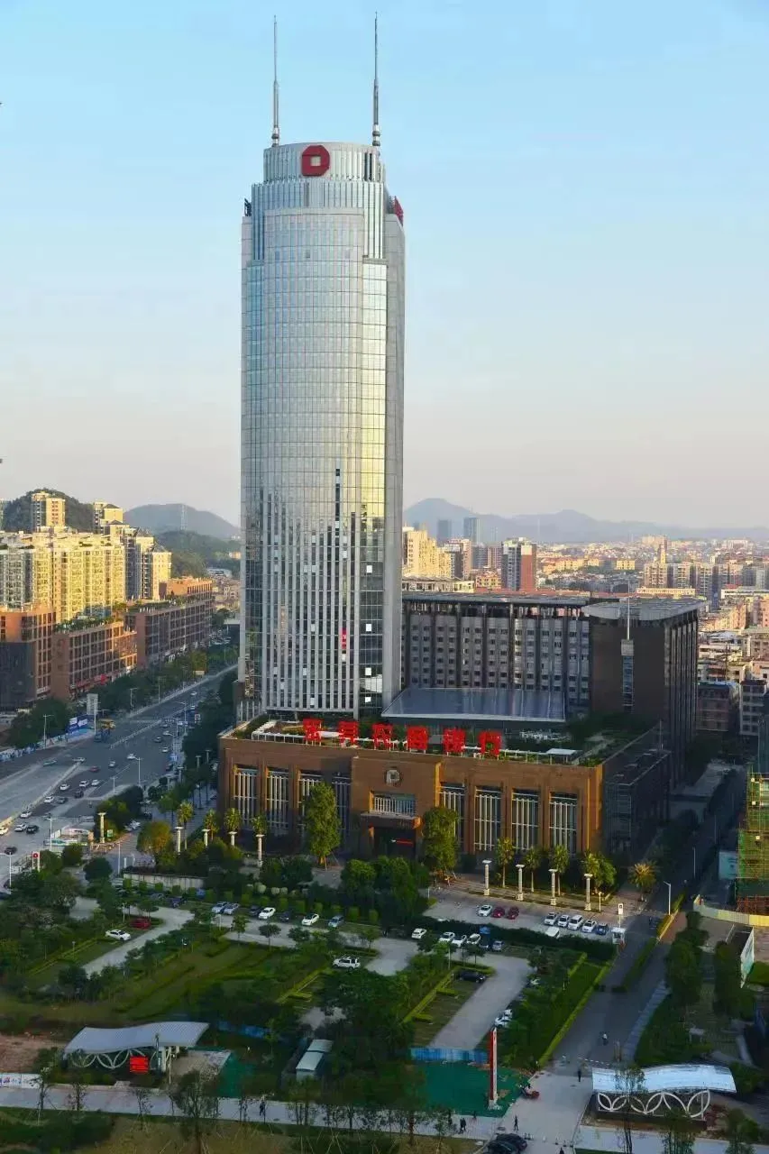 东莞农村商业银行:协助客户识破 "机票退改签"骗局