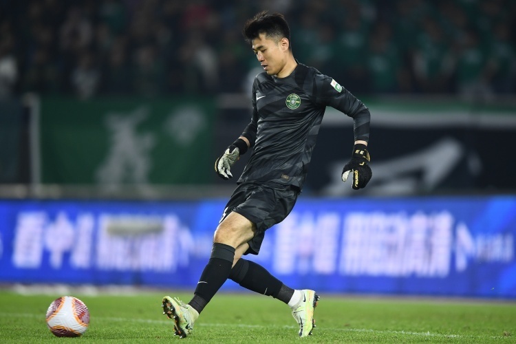 新晋国门赵博连续两场都有6次扑救创个人单场中超扑救数纪录