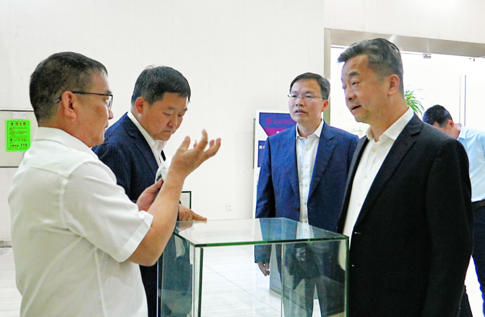 陈竞率队赴深圳市信维通信股份有限公司考察 彭建忠参加