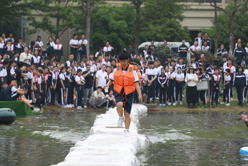 银湖实验中学图片