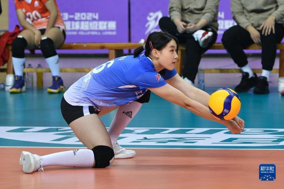 女排超级联赛:江苏中天钢铁胜江西上饶奥飞