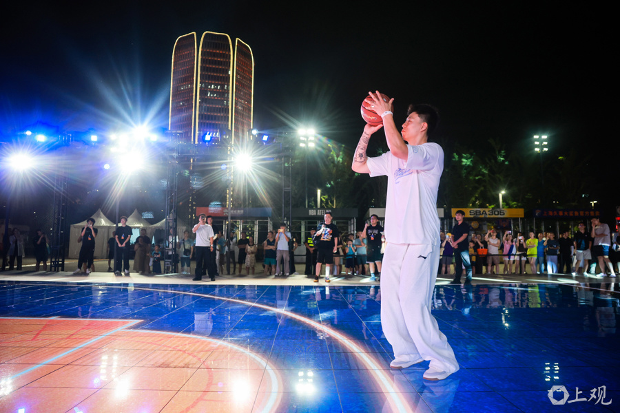 【动力图】“NBA星光球场”点亮，徐家汇体育公园将迎重磅赛事_腾讯新闻