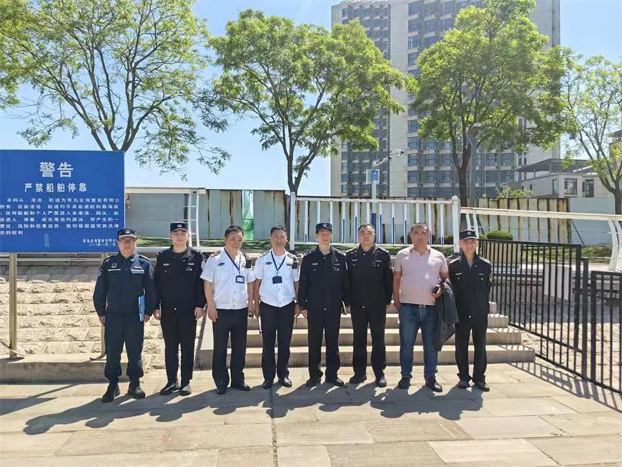 维护海上正常生产作业秩序,近日,山东青岛海警局黄岛工作站联合西海岸