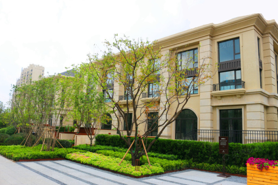 【青岛远洋万和公馆售楼处电话:400-763-1618转90926最新详情!