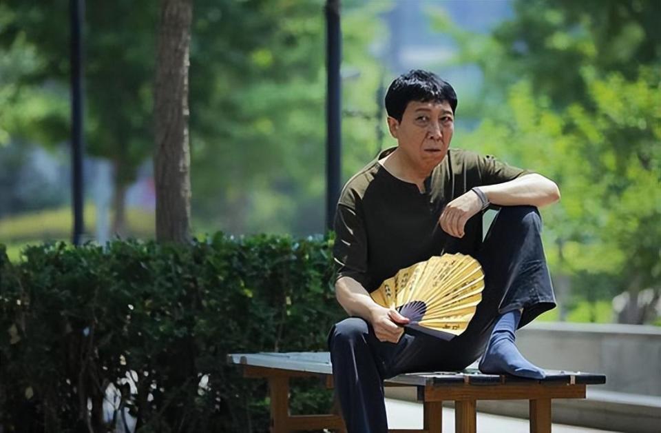 演员韩童生:娶初恋为妻,拍的戏钱都给夫人,在家是"妻管严"