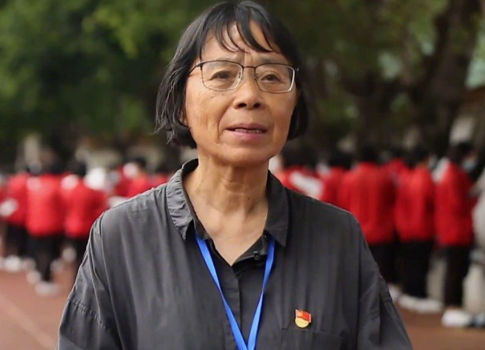 张老师离人民很近影视圈离人民很远