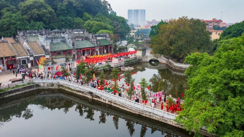 万人空巷,芦苞胥江祖庙"北帝巡游"热闹开锣!_腾讯新闻