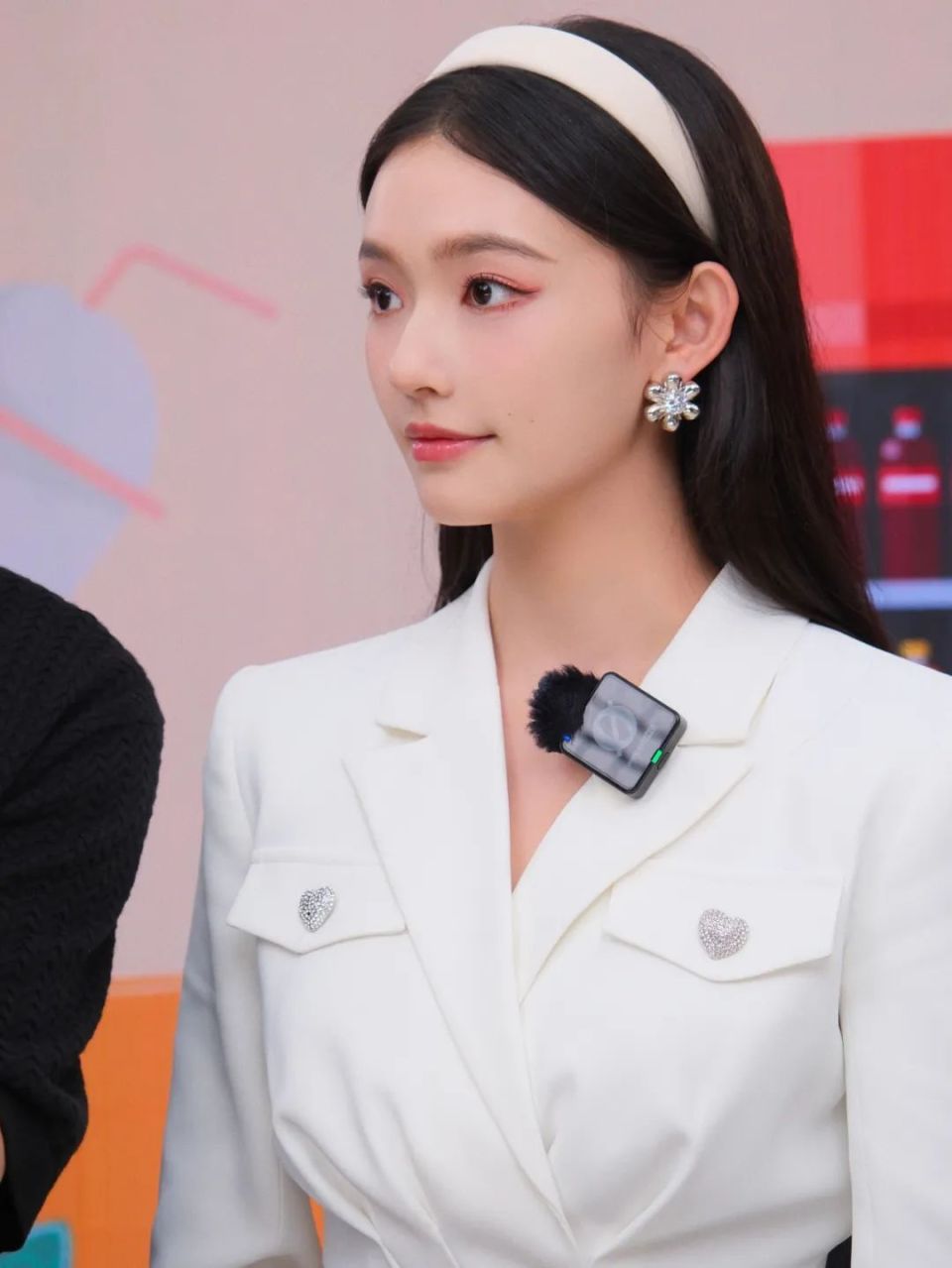 林允 一生要强的美白女人