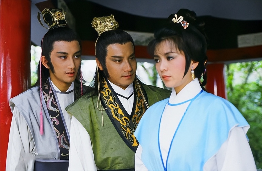 《楚河汉界》剧照:翁美玲唯一客串的电视剧,风采盖过女主角_腾讯新闻