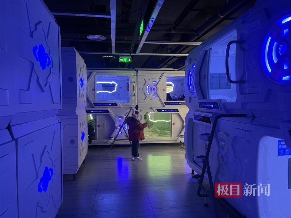 武汉天河机场上新"睡眠舱酒店",赶早班飞机不再匆忙_腾讯新闻