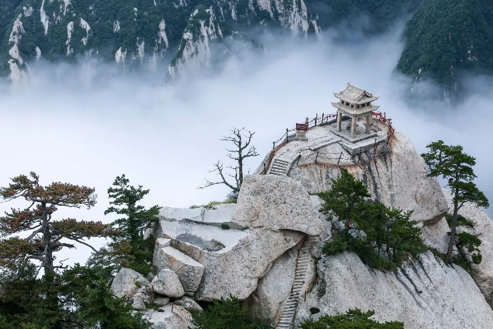 五步定华山陈抟老祖和宋太祖赵匡胤但象棋也可以阳春白雪街头聚众观棋