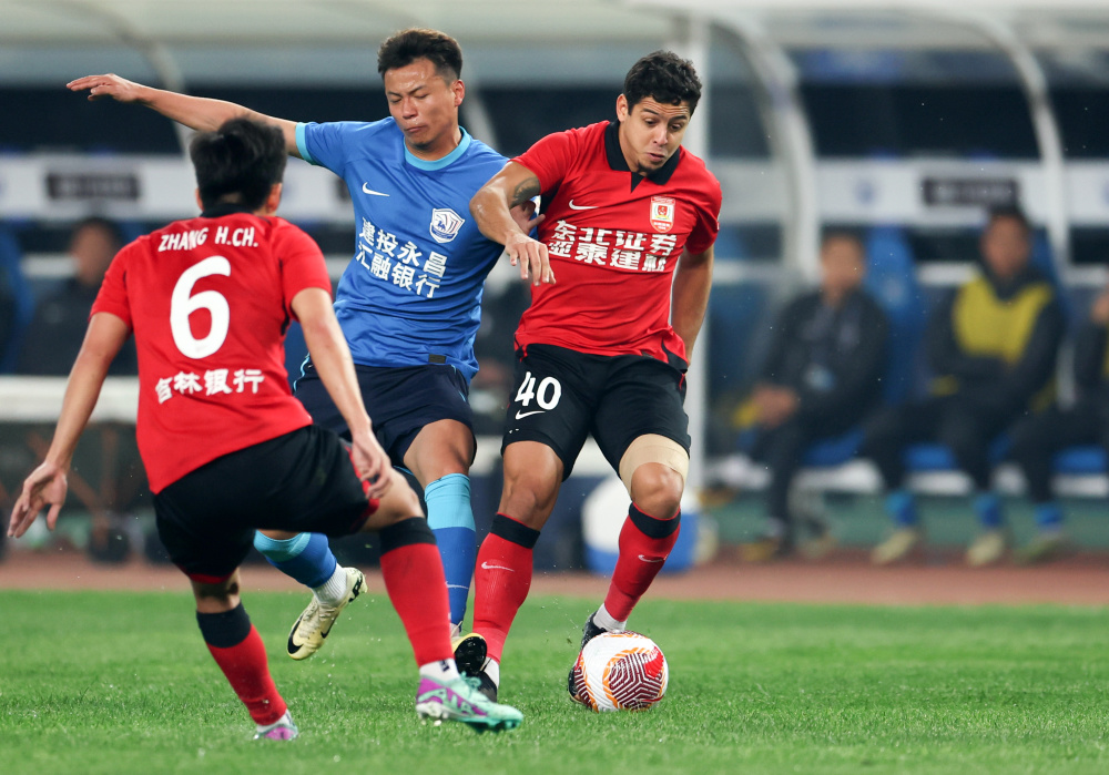 (体育)足球——中超:沧州雄狮胜长春亚泰_腾讯新闻